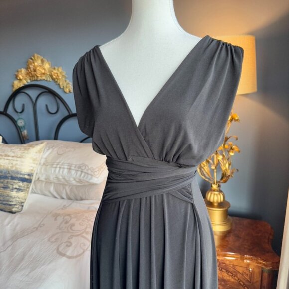 Super Comfy Black Midi Dress - Picture 5 of 14